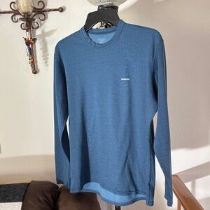 Patagonia Men's Deep Blue Long Sleeve Tee(capiline)